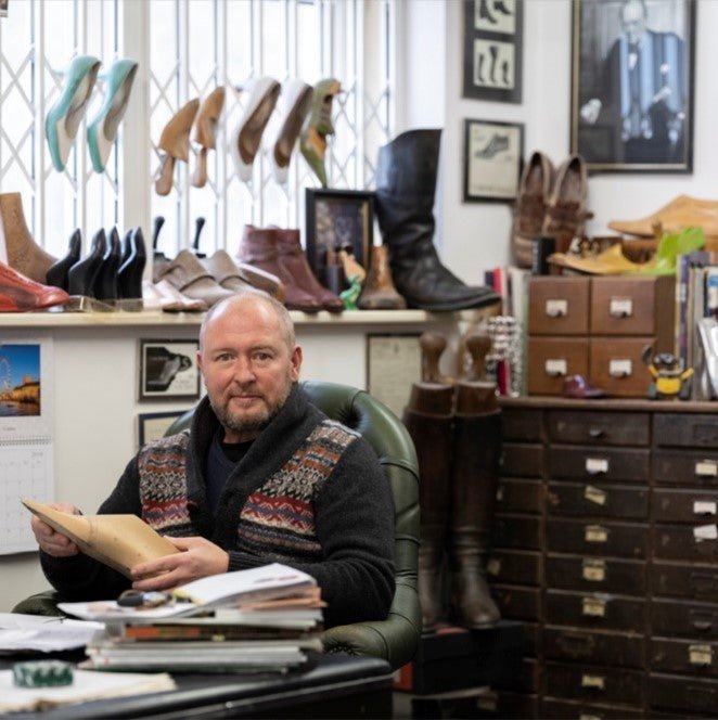 What Is Spring Line And Its History? | Tricker's – R E Tricker Ltd