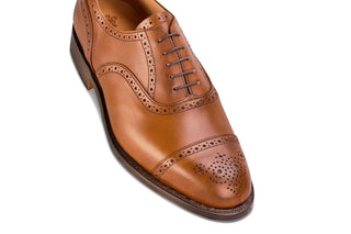 Cambridge JS9518 Brogue Toecap Oxford City Shoe - Beechnut (Multiple Width Fittings) - R E Tricker Ltd